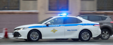 Охранник ударил топором сотрудника автосалона Infiniti в Москве