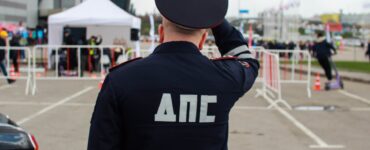 У погибшего мотоциклиста-инспектора ДПС в Домодедово остались жена и сын