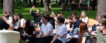 В Москве продолжается серия «ПолитПикников»: встречи с героями, политиками и общественными деятелями