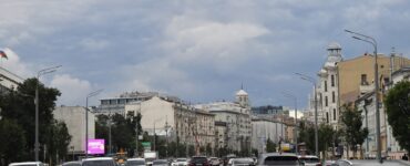 Леус: Температура воздуха в Москве опустится до осенних значений