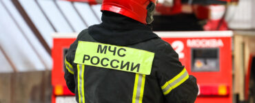 МЧС: При пожаре в жилом доме на востоке Москвы спасли 16 человек