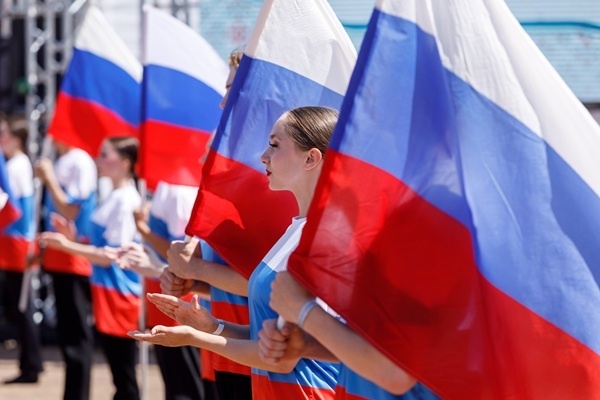 Около 250 мероприятий пройдёт на культурных площадках Москвы в честь Дня флага