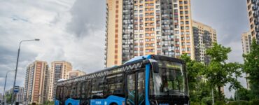 Около половины поездок на автобусах «Москва — область» оплачивается картами