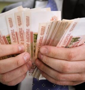 Психолог Чеботарева: Женатые мужчины зарабатывают больше холостяков