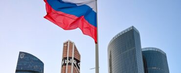 РИА Новости: Башню «Меркурий» в «Москва-Сити» украсили цветами российского триколора