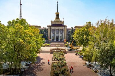 Собянин: Московские службы восстанавливают инфраструктуру Донецка и Луганска