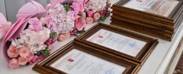 Собянин наградил сотрудников центров госуслуг «Мои документы»