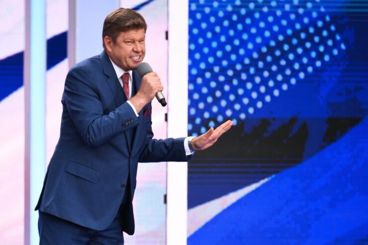 Телеведущий Губерниев выступил против скандального сноса стадиона в Останкино в Москве