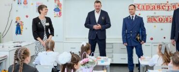 Депутат ГД Саблин: Новая школа для 1,2 тыс. учеников открылась в районе Троицк