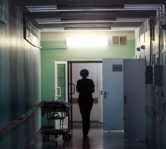 Mash: Москвич столкнулся с половой дисфункцией после укола