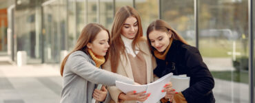 Молодежь зовут участвовать в оплачиваемых программах