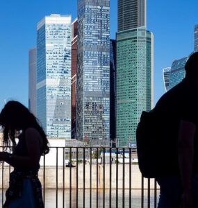 Москва оказалась лидером среди регионов по числу вакантных рабочих мест