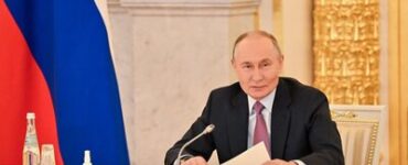Президент РФ Путин присвоил мэру Москвы Собянину звание Героя труда