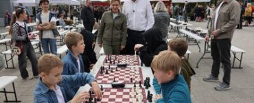Шахматный турнир на Кубок Сергея Карякина состоялся в парке 850-летия Москвы