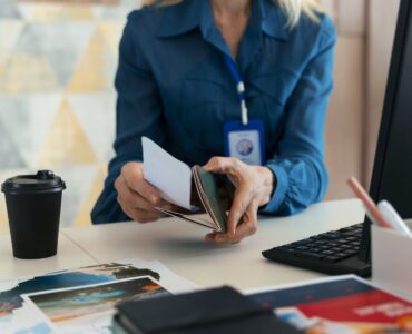 В России могут кратно увеличить штрафы для работодателей за задержку зарплаты. Что изменится?