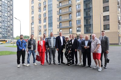 Зампредседателя Госдумы Петр Толстой осмотрел новостройку по реновации на юго-востоке столицы