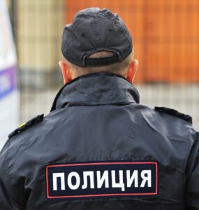 Житель Химок избил собаку садовым секачом, а затем пригрозил убить ее хозяина