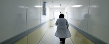 Каширские врачи поставили на ноги мужчину, сломавшего таз в результате падения с крыши