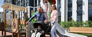 Хуснуллин: Кабмин может донастроить программу семейной ипотеки при необходимости