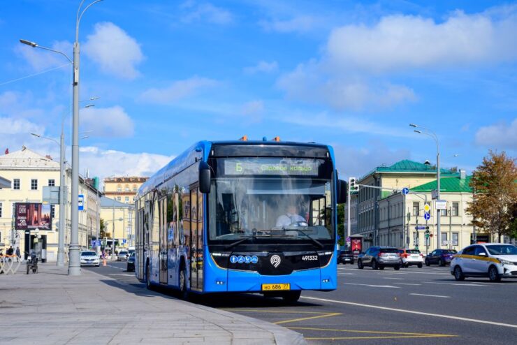 На внешней стороне Садового кольца запустили 23 электробуса