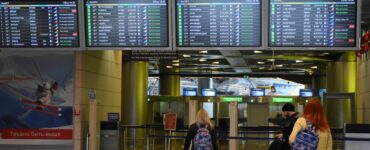 Пассажир из Дубая пытался ввезти в Россию часы за 9,4 млн рублей