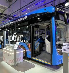 Почти 800 электробусов с батареями российского производства работает в Москве