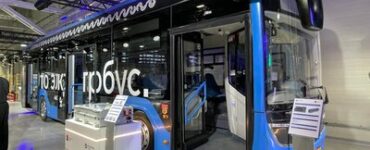 Почти 800 электробусов с батареями российского производства работает в Москве