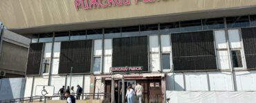Рижский рынок и универмаг «Крестовский» выставят на торги и могут снести