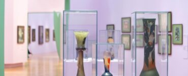 Скульптуры из стекла, гимнастика для спины и круглосуточное бистро — куда пойти после работы