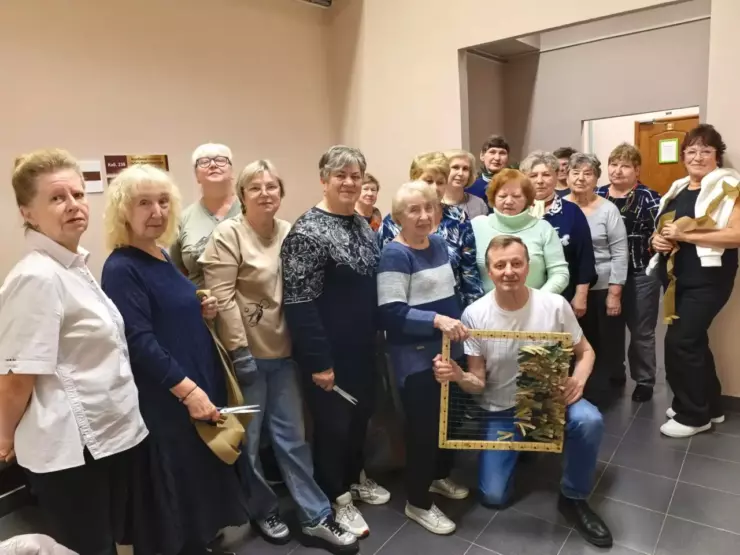 В Бибирево прошел мастер-класс по изготовлению маскировочных сетей