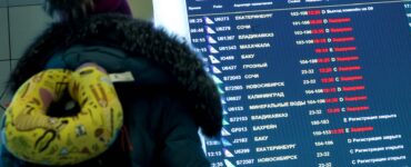 В аэропортах Москвы задержали или отменили около 280 рейсов